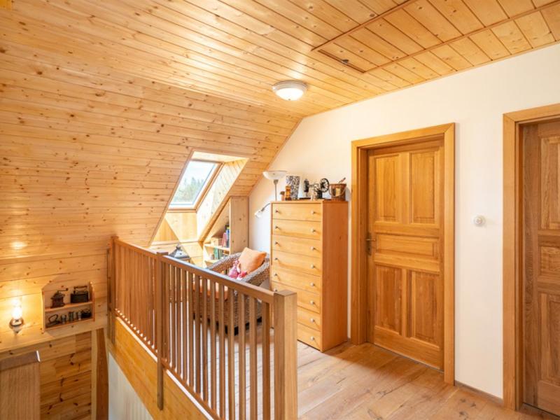 Poloroubenka Filipova Hut 1 17